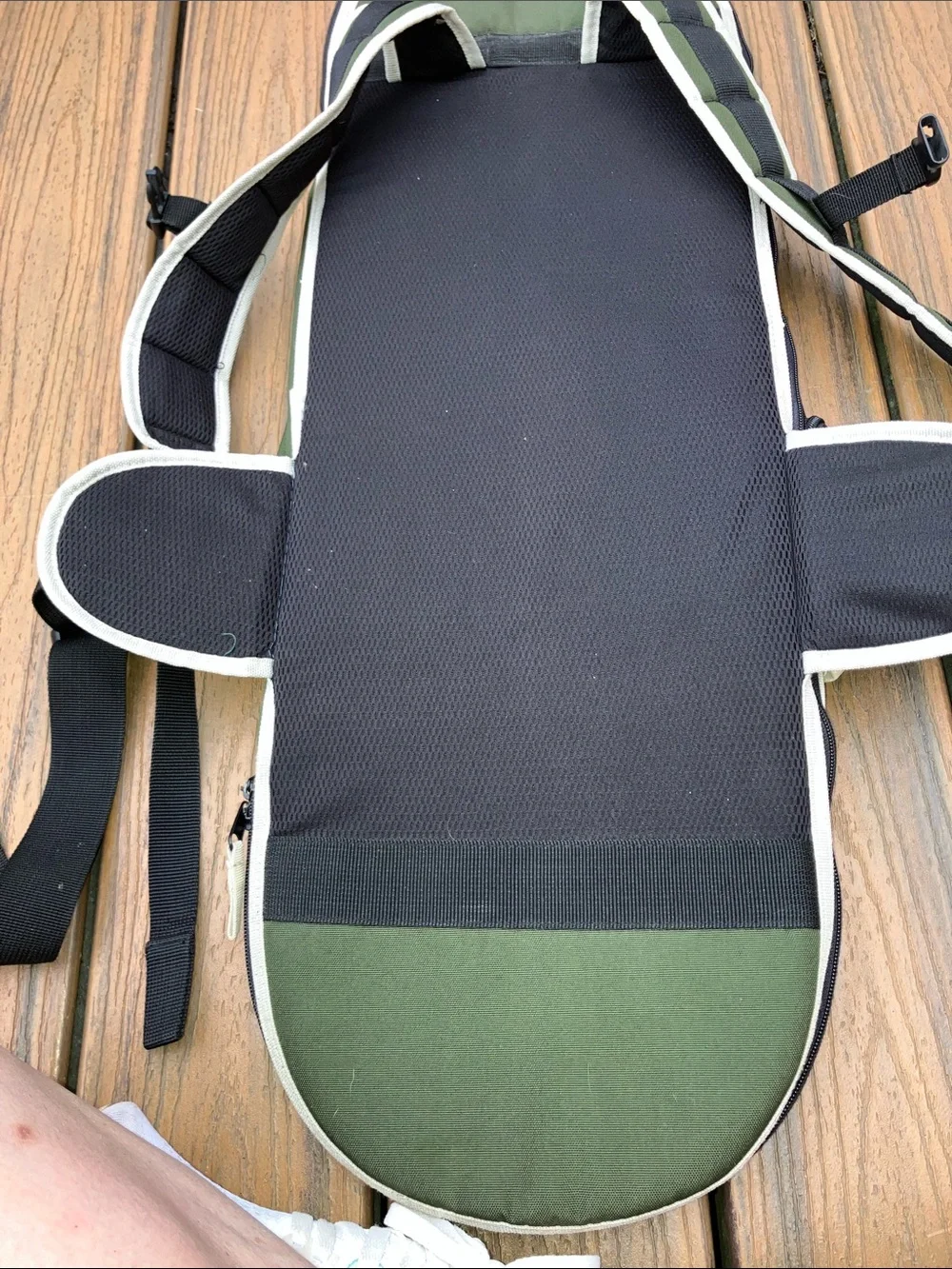 GAP VINTAGE SKATEBOARD CANVAS NYLON ZIPPERED BACKPACK SHOULDER AND WAIST STRAPS